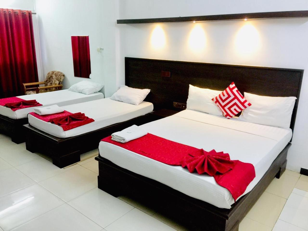 Hotel Nelly Vavuniya Zewnętrze zdjęcie
