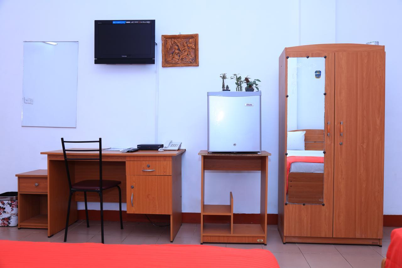 Hotel Nelly Vavuniya Zewnętrze zdjęcie