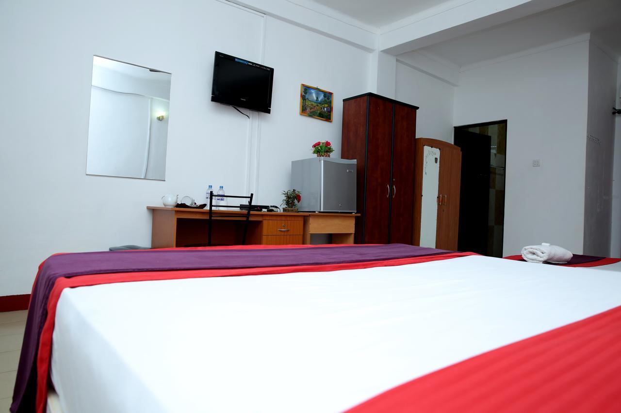 Hotel Nelly Vavuniya Zewnętrze zdjęcie